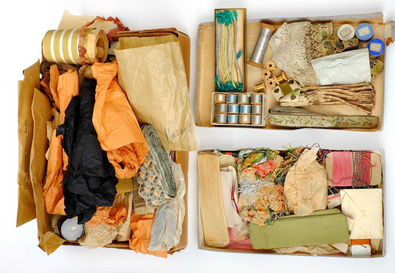 Lot 191 - Sewing materials.