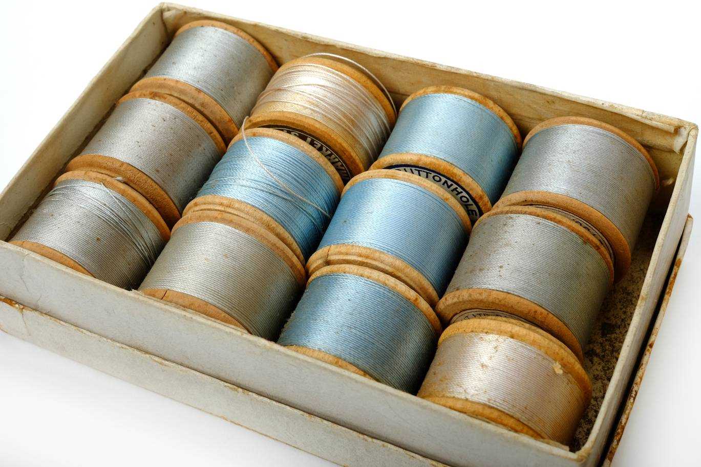 Lot 191 Sewing materials.