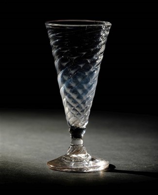 Lot 40 - Glasses.