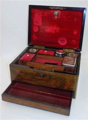 Lot 98 - Vanity box.