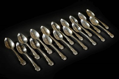 Lot 62 - Serving spoons.