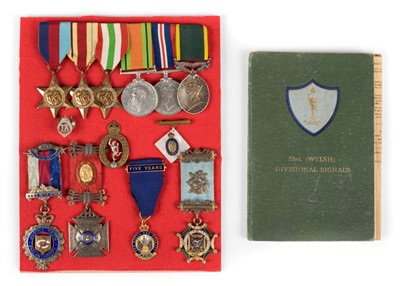 Lot 1097 - WWII.