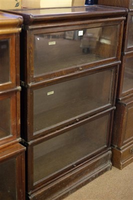 Lot 290 - Bookcase.