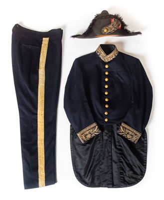 Lot 1009 - French uniform.