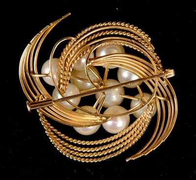 Lot 50 - Brooch.