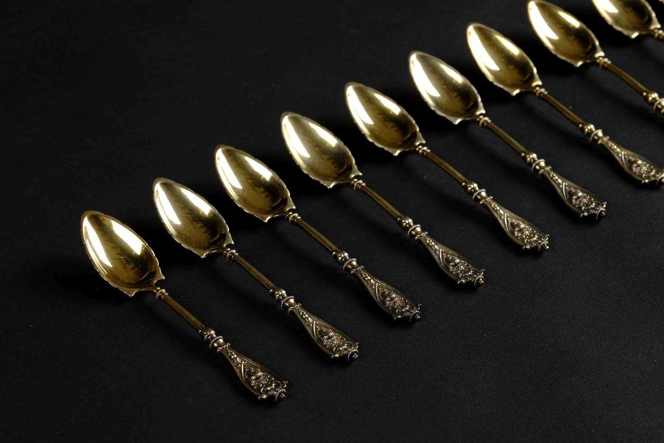 Lot 68 - Spoons.