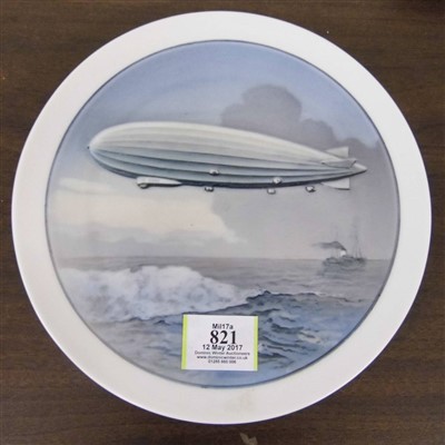 Lot 821 - Zeppelin.