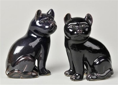 Lot 54 - A pair of Chinese flambé cats