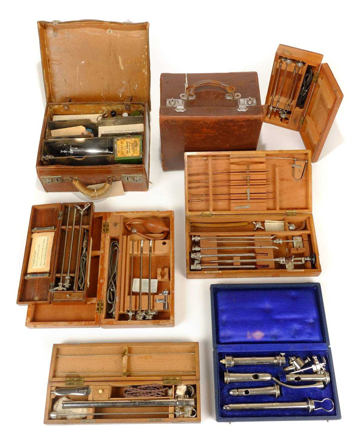 Lot 835 - Medical Instruments.