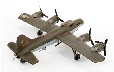 Lot 811 - USAAF.