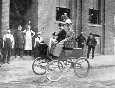 Lot 124 - American Electric Vehicle Co. - 1899.