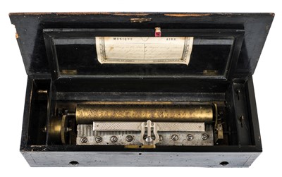 Lot 673 - Musical Box.