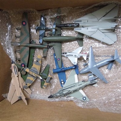 Lot 733 - Aircraft Models.