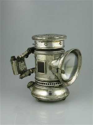 Lot 500 - A c1895 'Search Light'