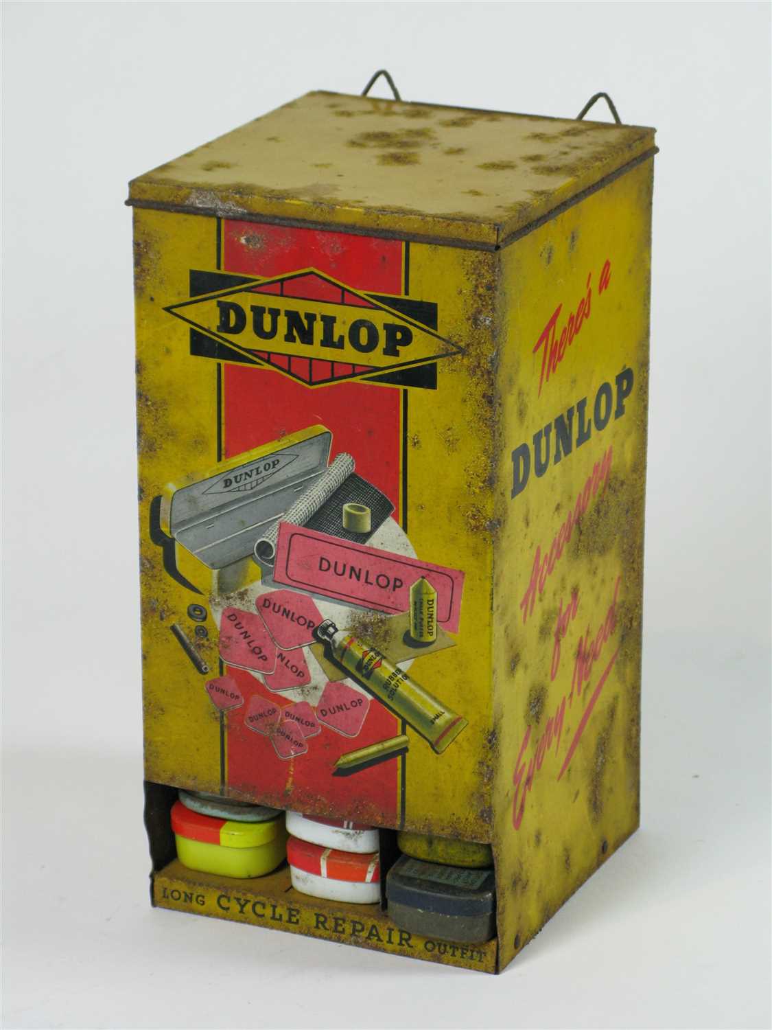 Lot 552 - Dunlop.