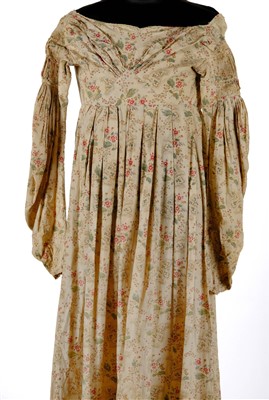 Lot 152 - Dress.