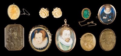 Lot 73 - Cameo Brooches.