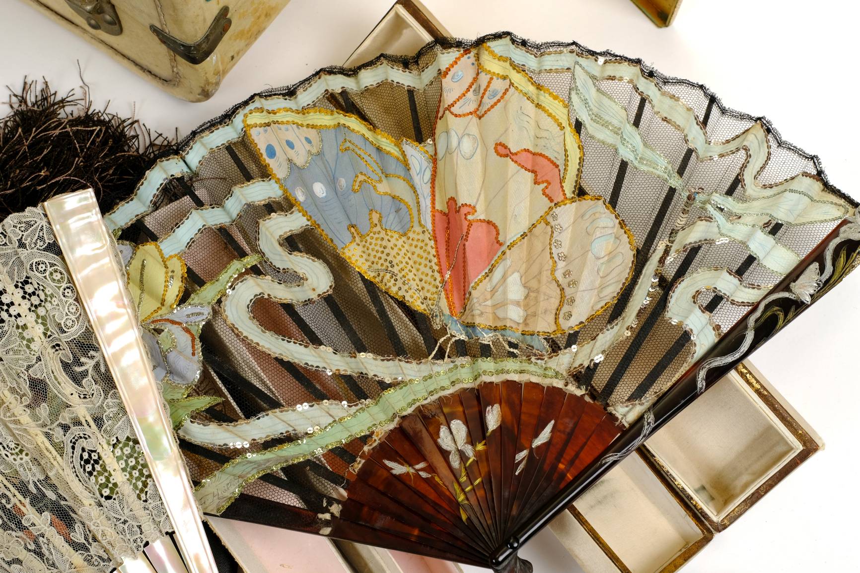 Lot 167 - Mixed Textiles.