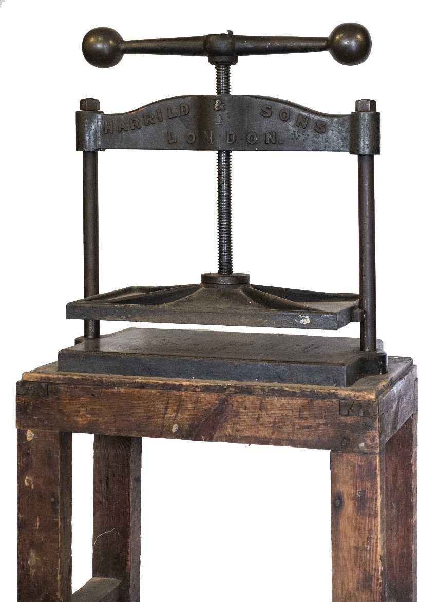 Lot 437 - Nipping press.