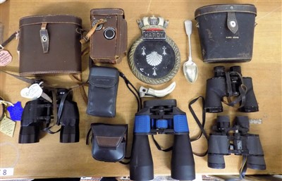 Lot 123 - Cameras.