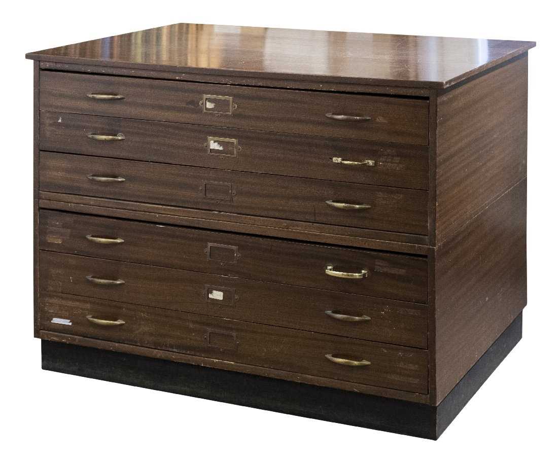 Lot 444 - Plan chest.