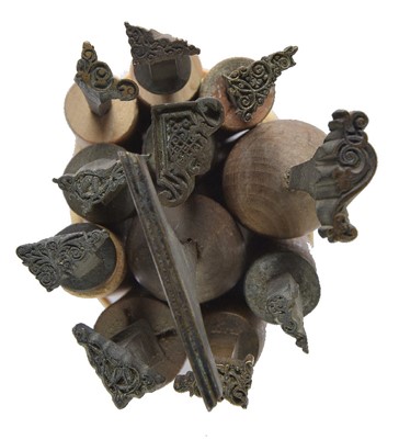 Lot 431 - Decorative finishing tools.