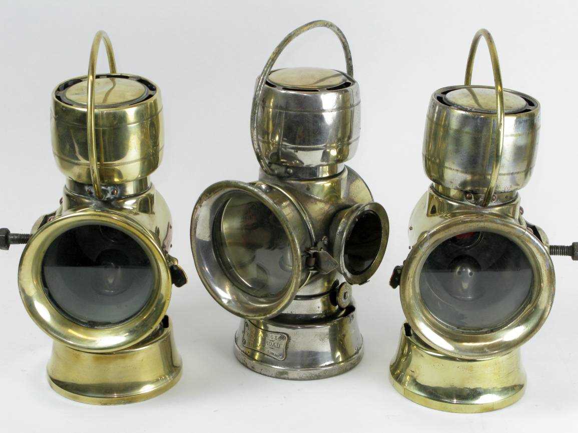 Lot 90 - A Three-Lamp Set by J. Lucas Ltd.