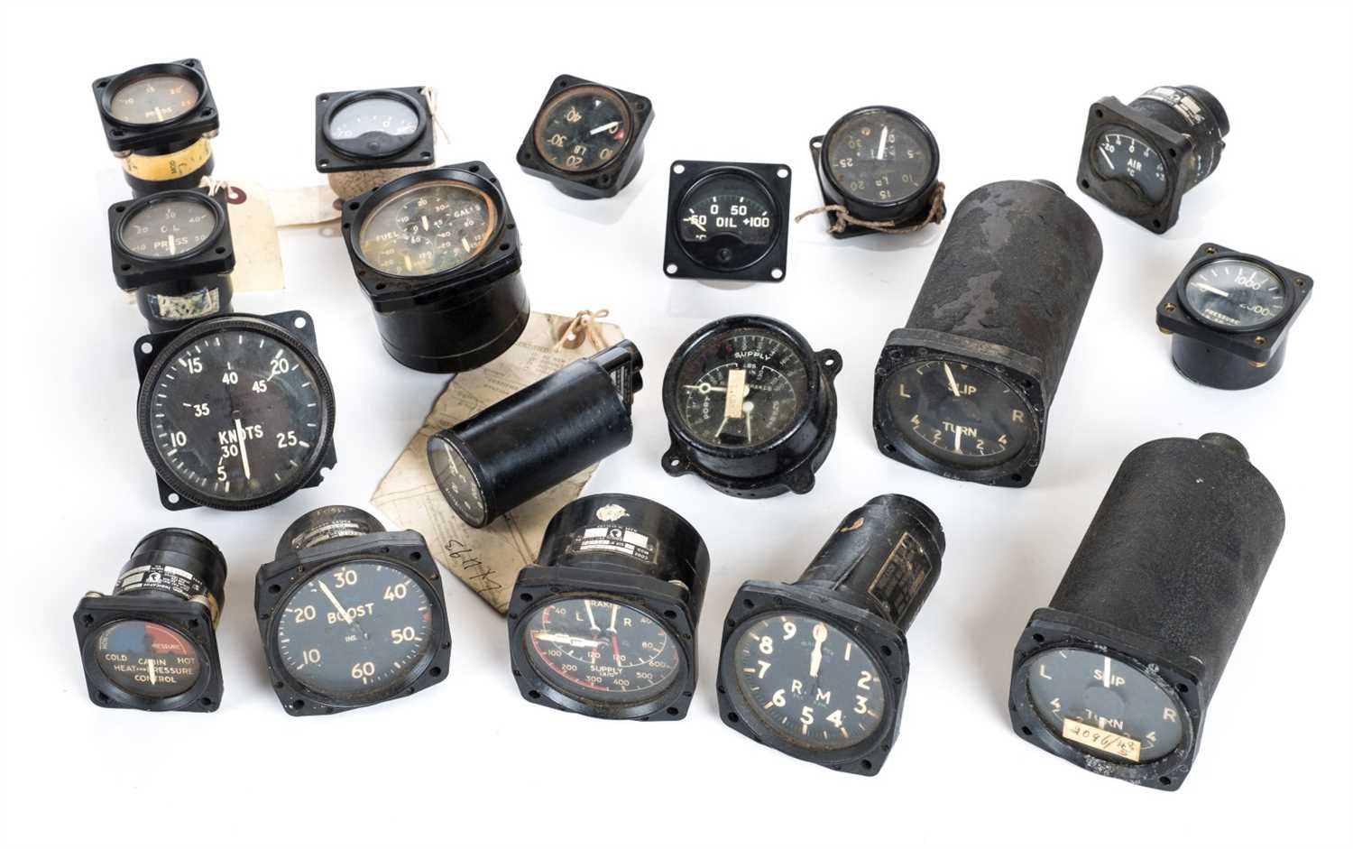 Lot 752 - Aircraft Instruments.