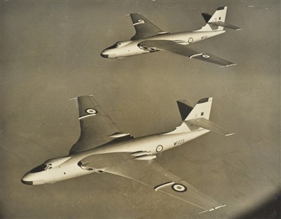 Lot 734 - Vickers B19/27, Vickers F29/27 (Cow Gun), Vickers G4/31 (Biplane), Vickers Jockey, Vickers M1/30, Vickers Super VC10 & Superb, Vickers Valentia, Vickers Valiant Prototypes, Vickers Valiant I.