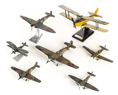 Lot 118 - Model Aircraft.