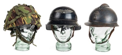 Lot 910 - Helmets.