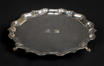 Lot 174 - Salver.