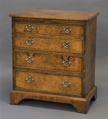 Lot 256 - Chest.