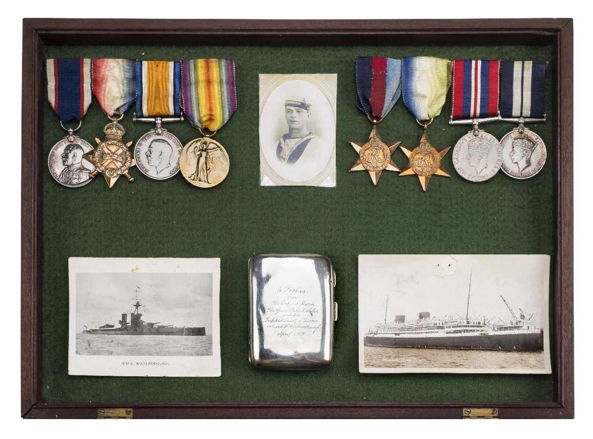 Lot 992 - Medals.