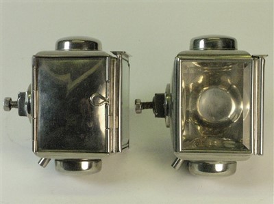 Lot 290 - Electric Lamps.