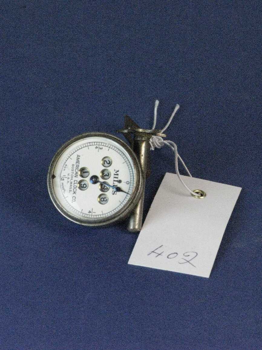 Lot 402 - American Clock Co.