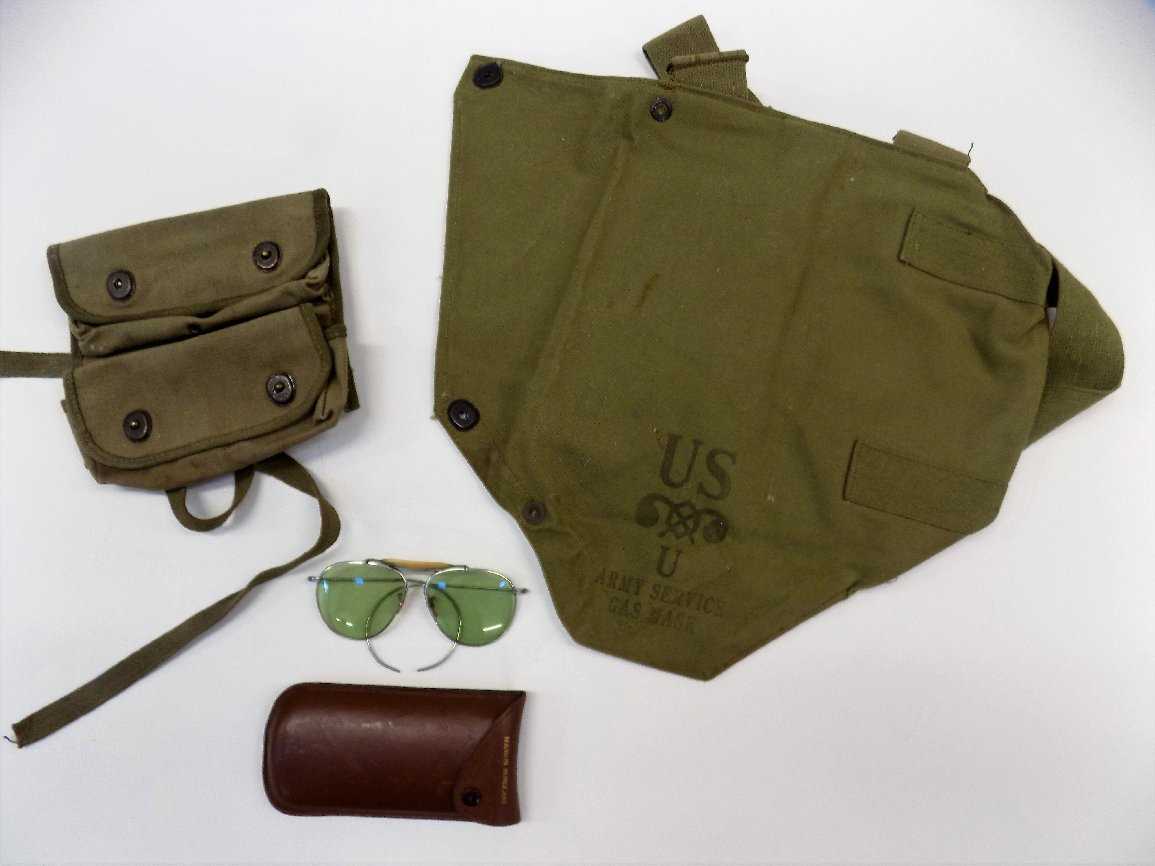 Lot 883 - WWII US Issued Equipment.