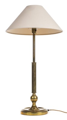 Lot 121 - Lamp.