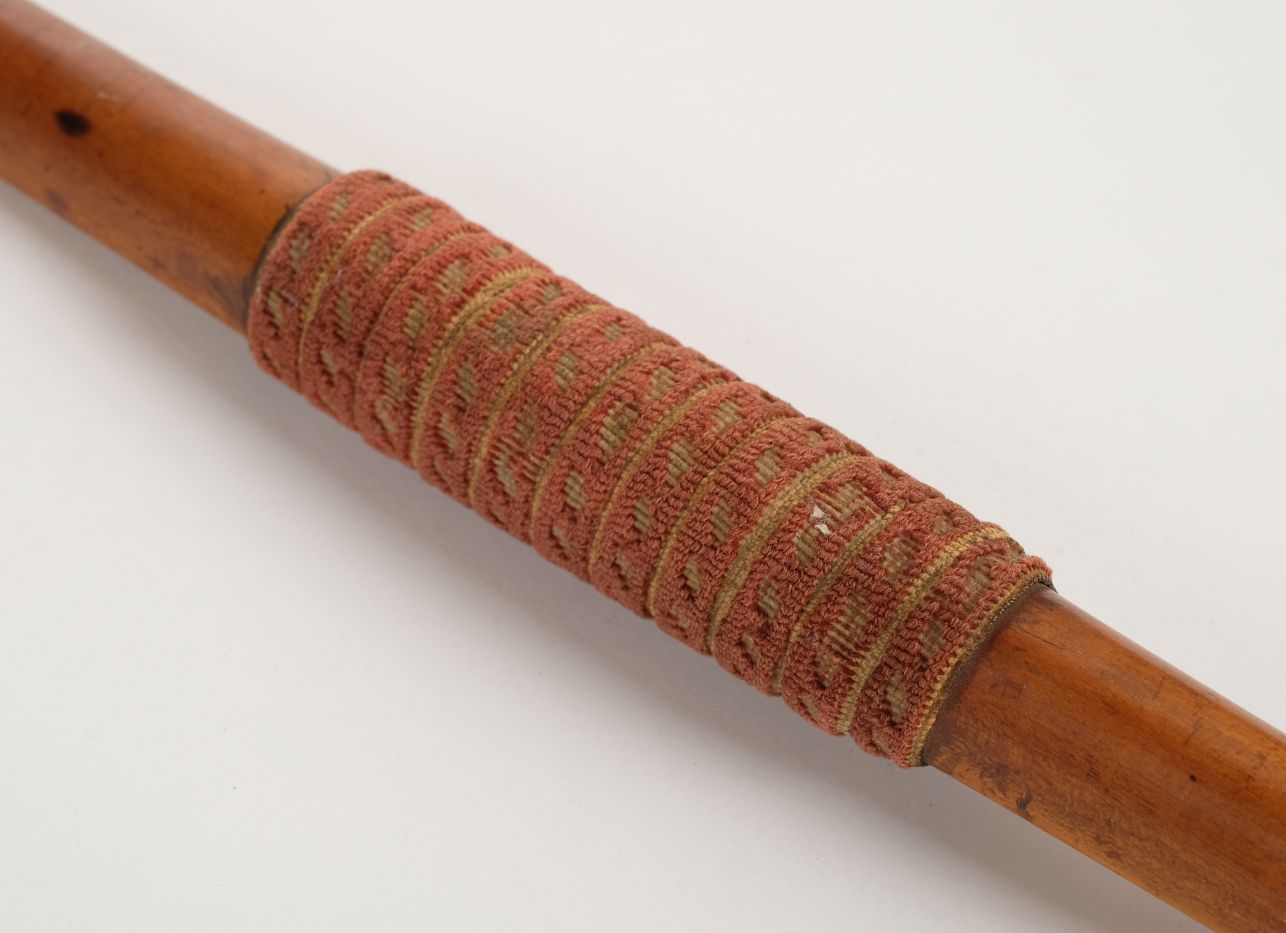 Rustic Longbow Lot 199 - Longbow.