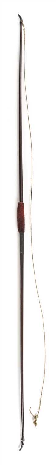 Lot 206 - Longbow.