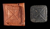 Lot 212 - Mesopotamian square button-type seal