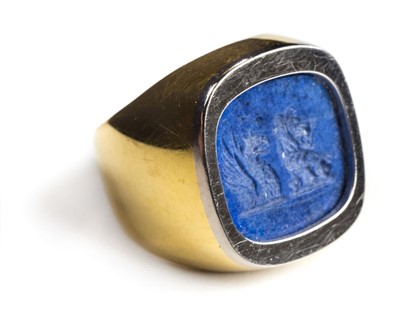 Lot 165 - Ring.