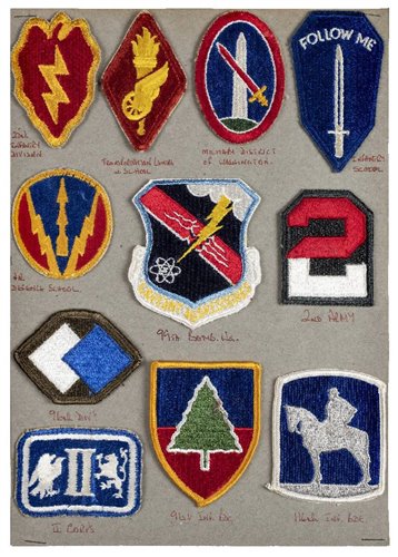 Lot 252 - American Military.