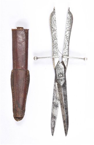 Lot 185 - Dagger Scissors.