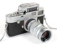 Lot 392 - Leica M2 rangefinder