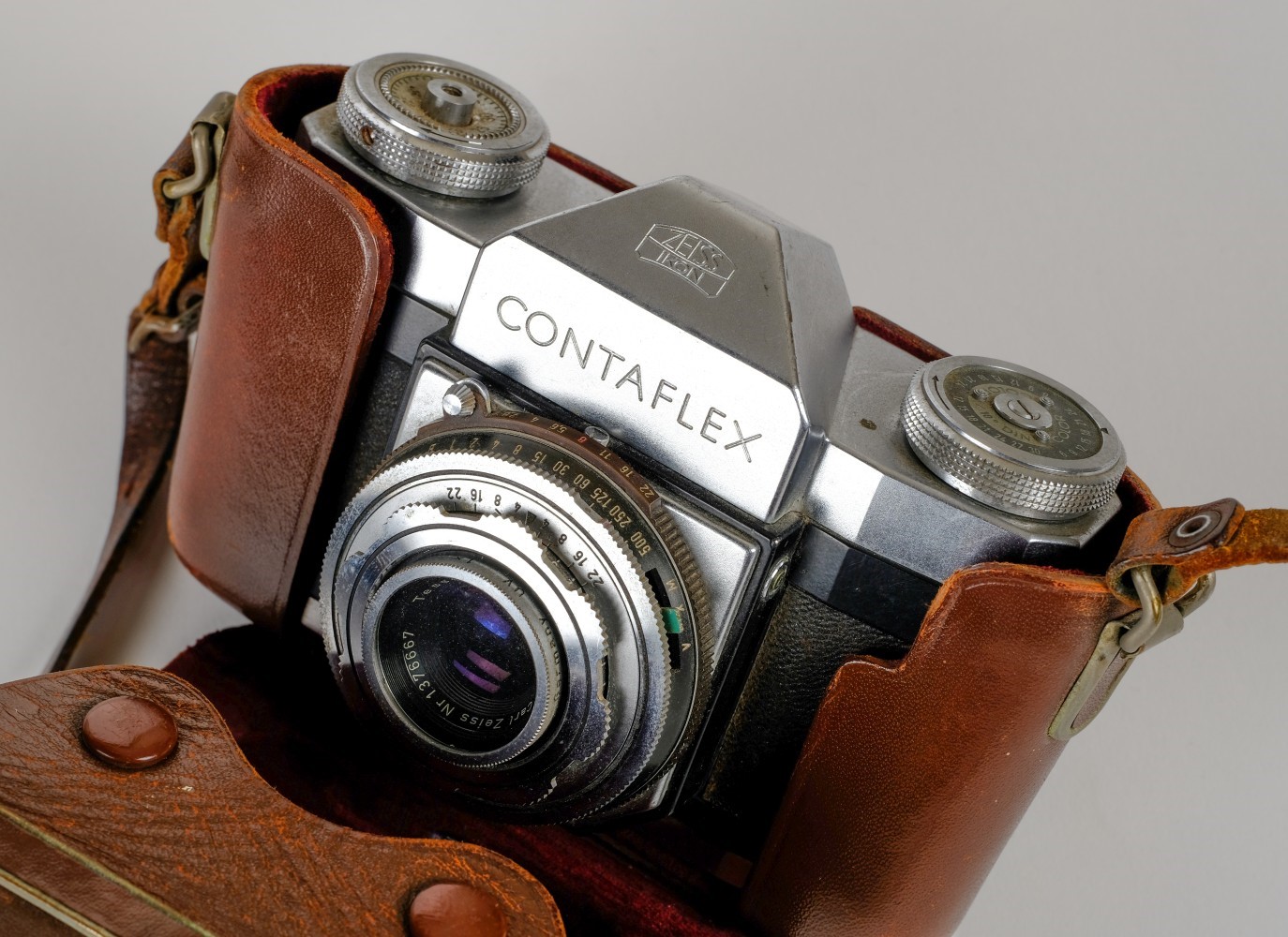 Lot 453 - Zeiss Ikon Contaflex I 35mm SLR Camera.