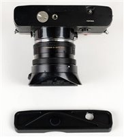 Lot 403 - Leica R3 Electronic with Elmarit-R 24mm f/2.8.