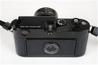 Lot 398 - Leica M6 black rangefinder with Elmarit-M 28mm f/2.8 lens.