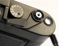 Lot 398 - Leica M6 black rangefinder with Elmarit-M 28mm f/2.8 lens.