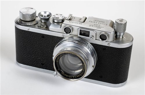 Lot 375 - Leica IIc rangefinder (1938) with Summar 50mm f/2 lens.